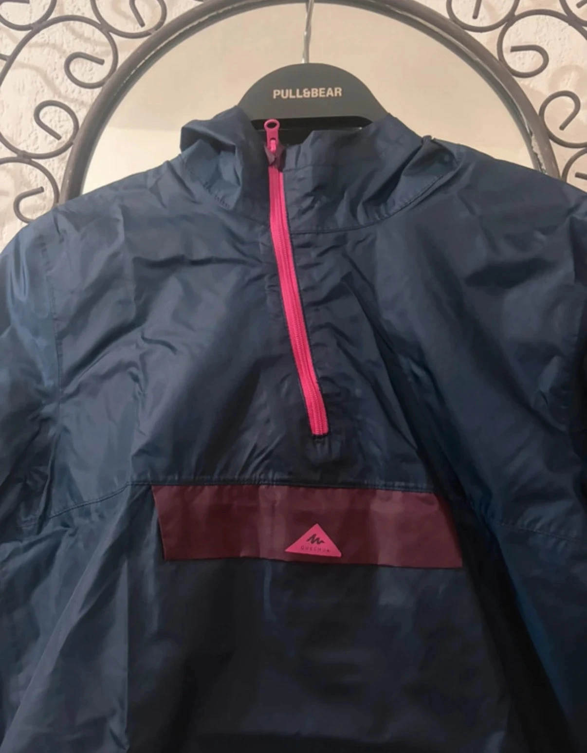 Waterproof windproof Quechua navy blue and pink jacket - size 7/9 years (123-140 cm) – photo 3